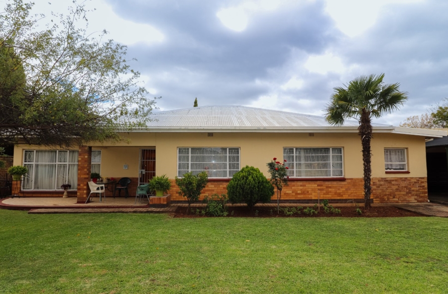 3 Bedroom Property for Sale in Wilkoppies North West